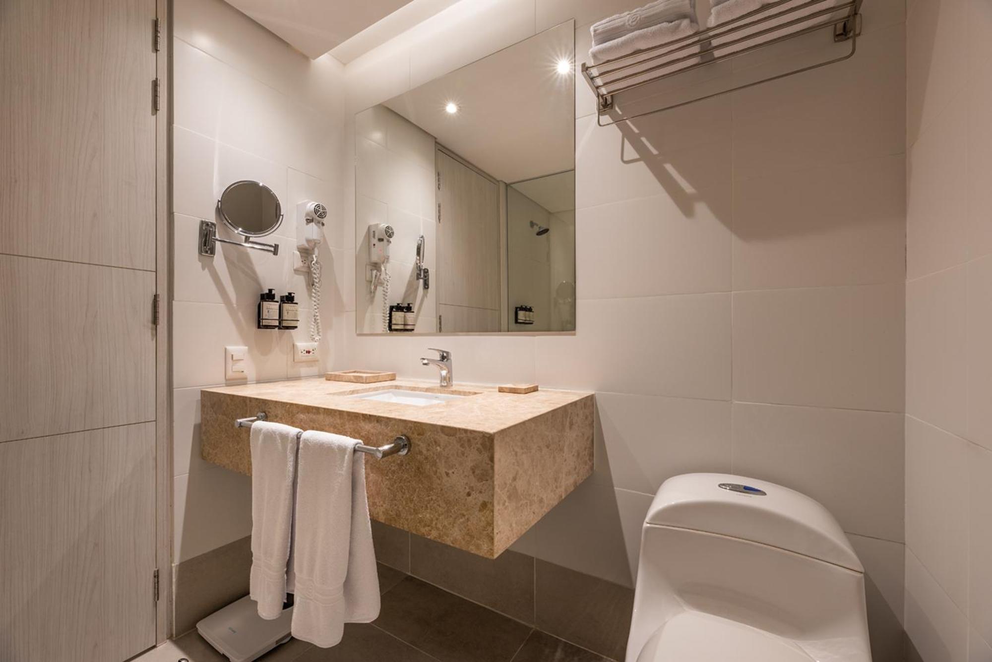מדיין Hotel Estelar Square מראה חיצוני תמונה